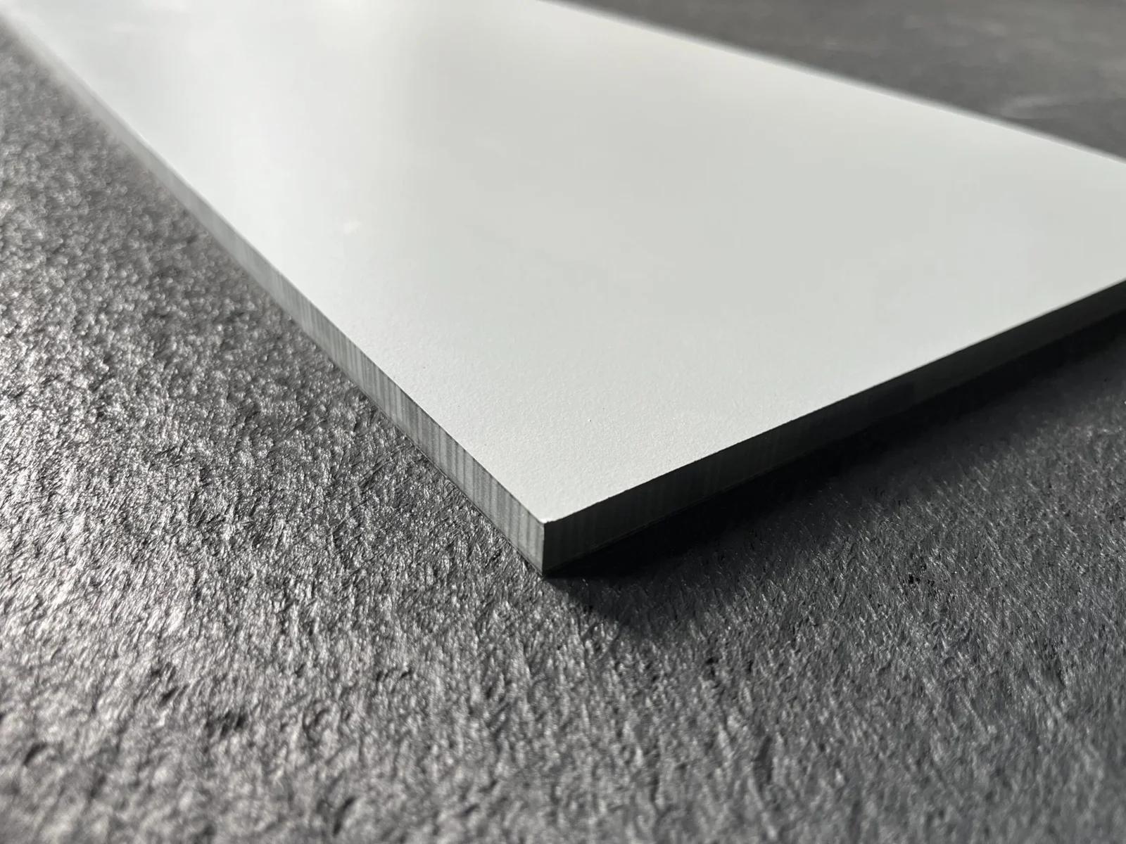 Black edge of a solid compact laminate panel