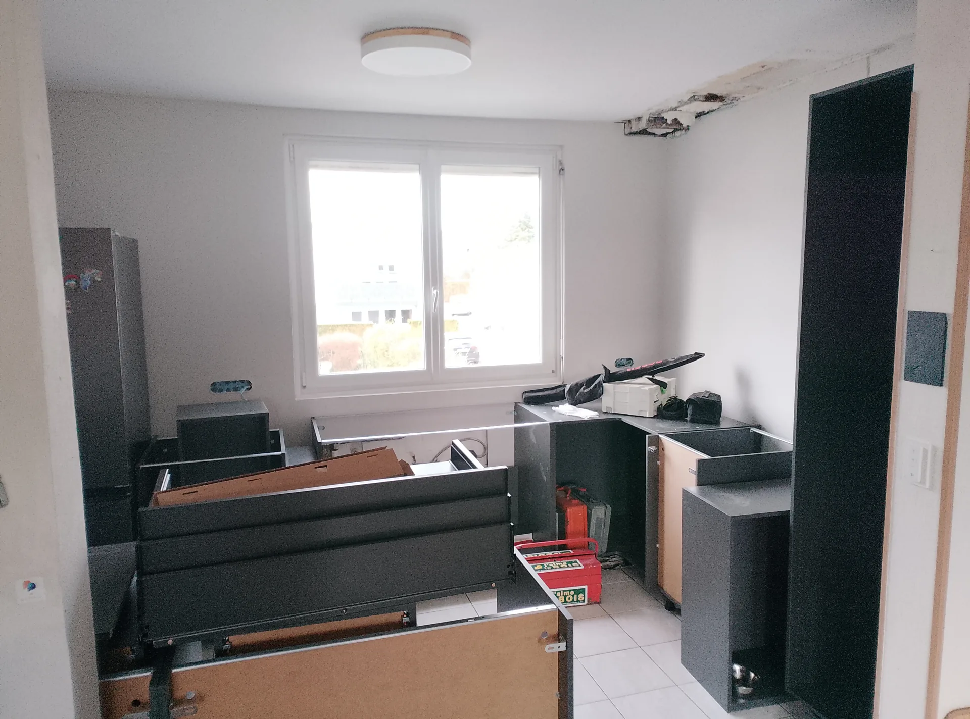 The kitchen going in: carcasses and large pan drawers being fitted