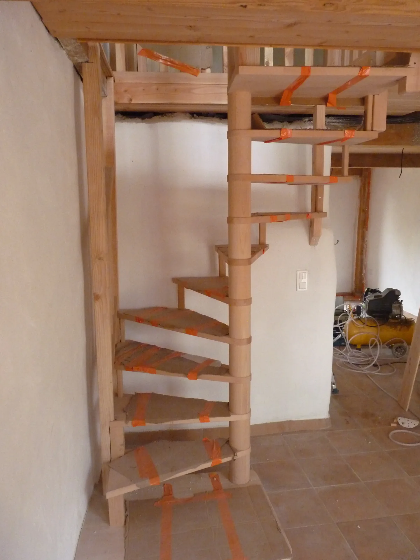The staircase from the side: the Douglas fir platform serves as the first step