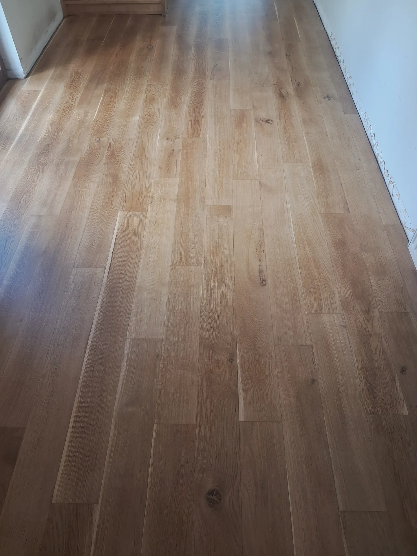 Wood floor finished by Agencement Klein, joiner and cabinetmaker in the Hautes-Pyrénées