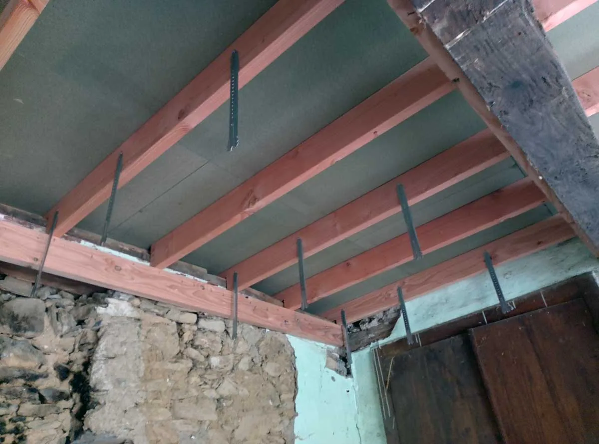 Métisse panel insulation on the underside